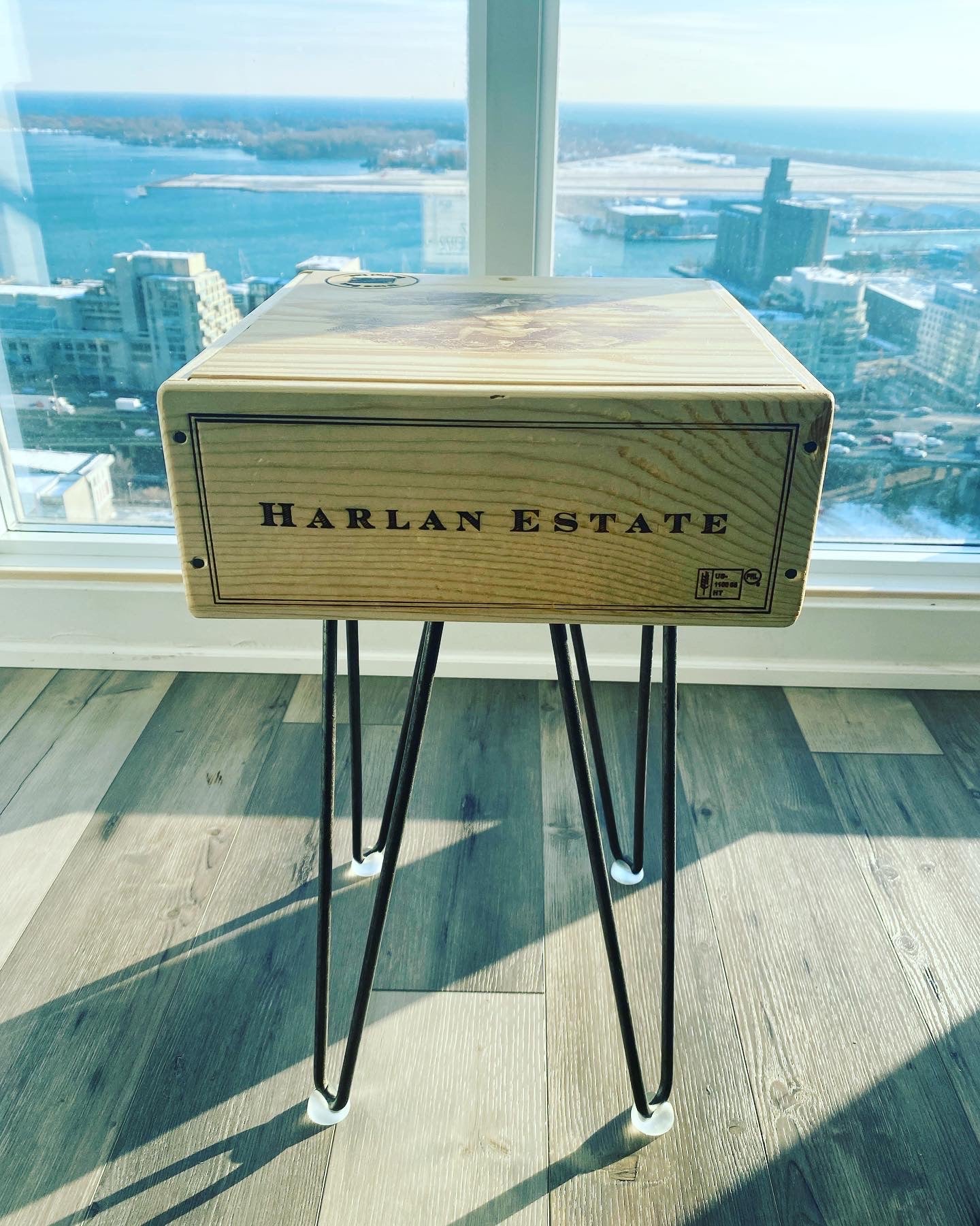 19557A1 2017 Harlan Estate Proprietary Cabernet Sauvignon Blend Sidetable