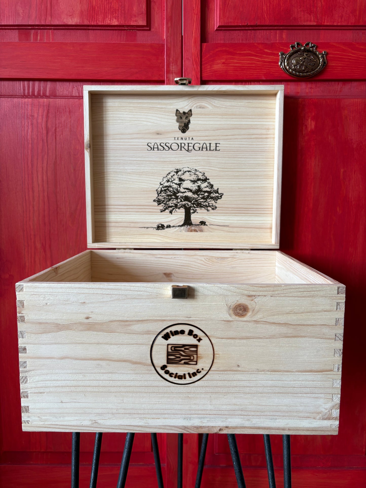 034449A1 Sassoregale Vermentino Sidetable
