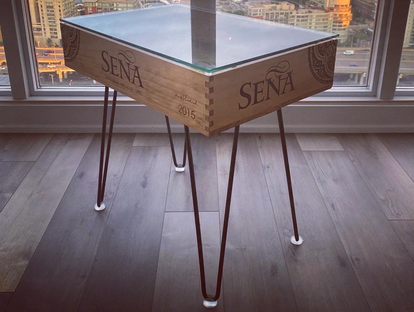 10713A1 2015 Sena Cabernet Sauvignon Coffee Table