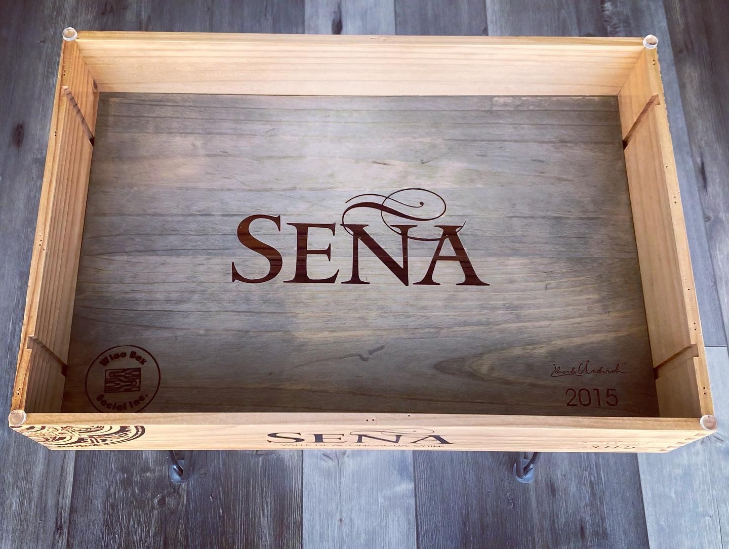 10713A1 2015 Sena Cabernet Sauvignon Coffee Table