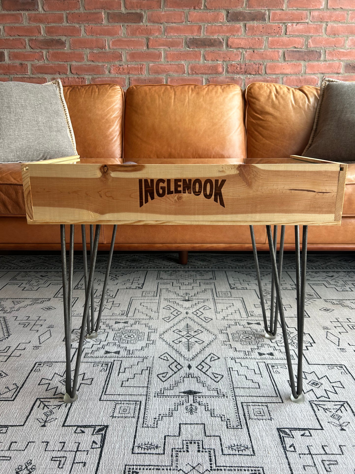 401349A1 Inglenook Rubicon Wine Crate Coffee Table